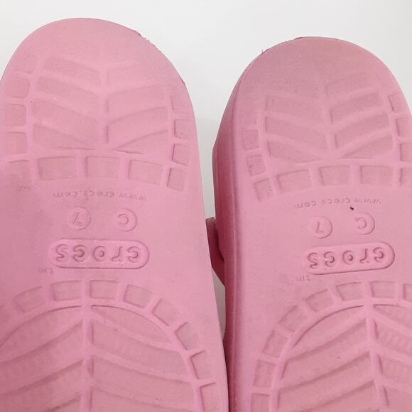 Crocs Kids Sandals Girls 7 Cross Strap Heart Charm Sandal Pink Water Shoes - Picture 7 of 7